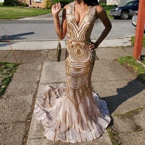 Portia & Scarlett Prom Dress